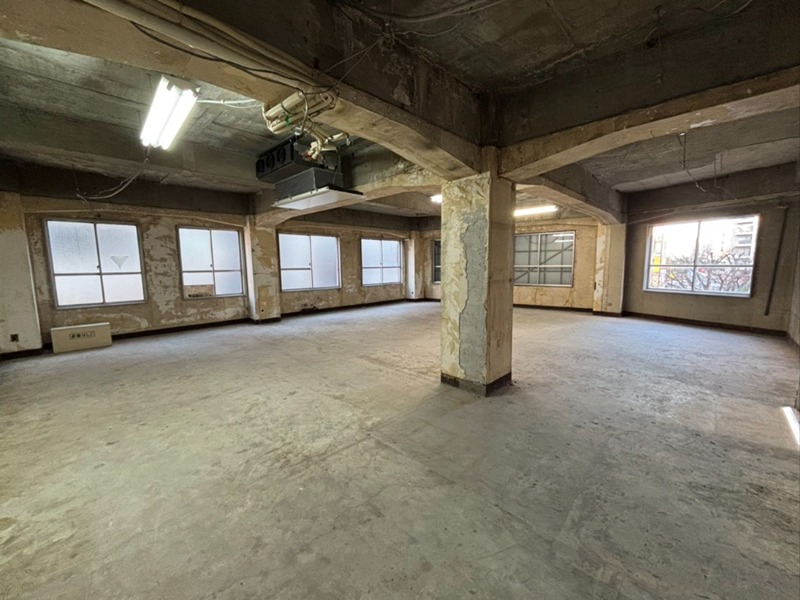 千両屋ビル 玄関