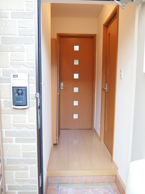 マーベラス　アネックス 玄関