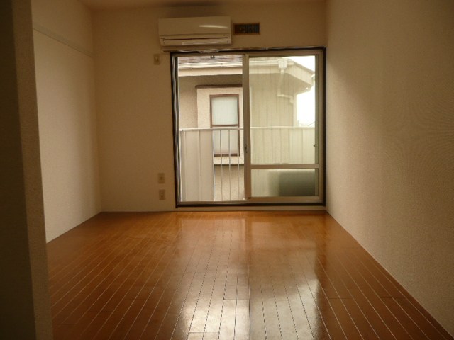 ハイツ寺尾 リビング