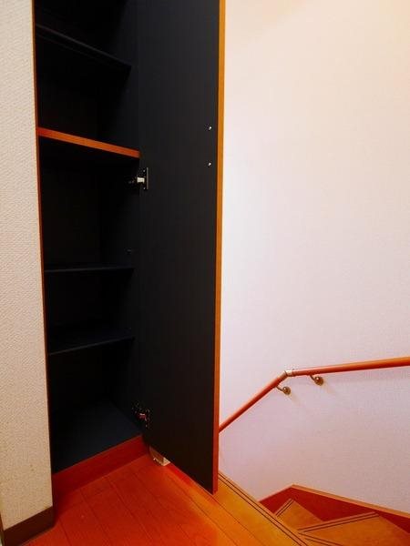 石川台レジデンス 玄関