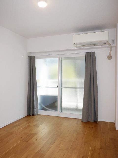 ＮＩＣハイム新丸子 リビング