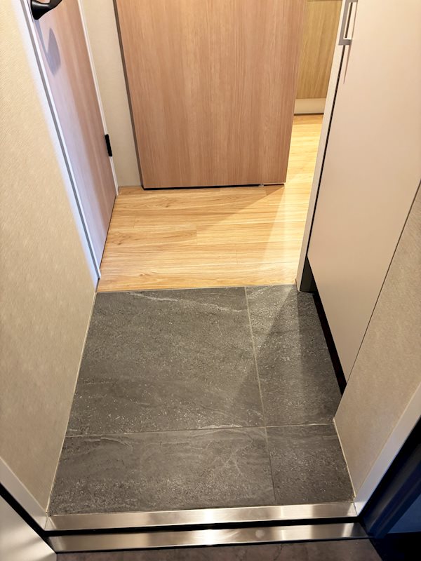 LEGALAND大井町  玄関