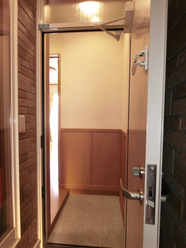 ティアラ大井町  玄関