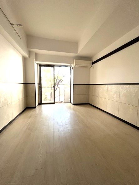 三越ゼームス坂マンション リビング