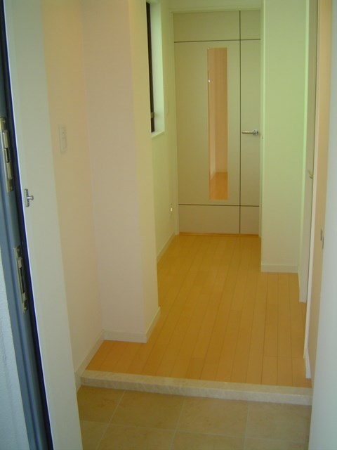 WELL House 東大井 玄関