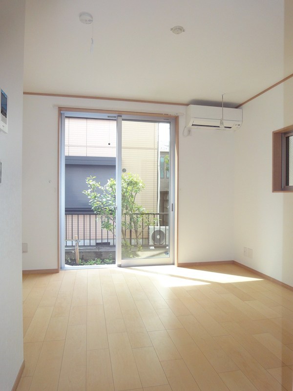 グランドソレーユ大井 リビング