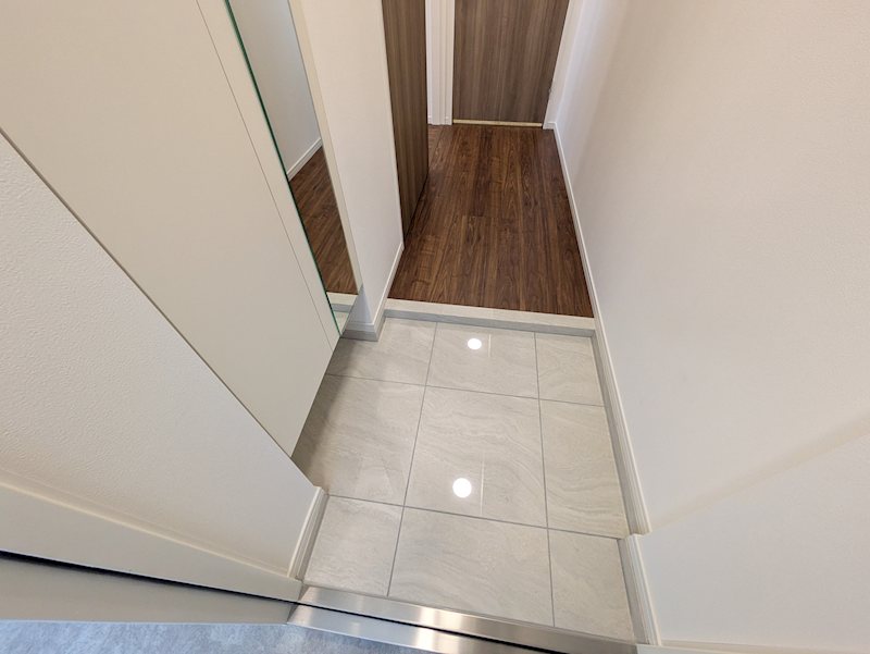 ルネスクラカタ 玄関