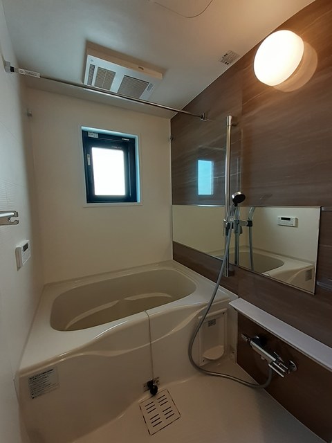 ウエスト　シックス 風呂画像