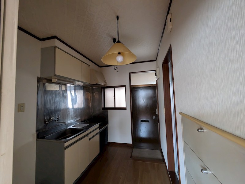 不動ハイツ 玄関