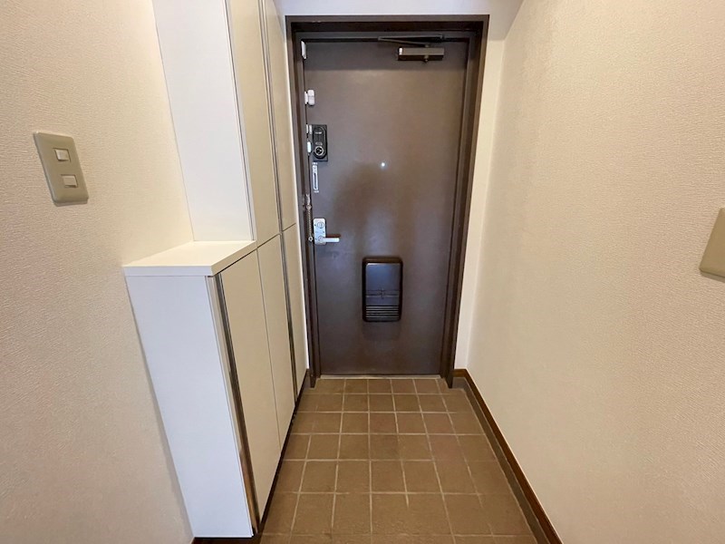 オーキッドハウス 玄関