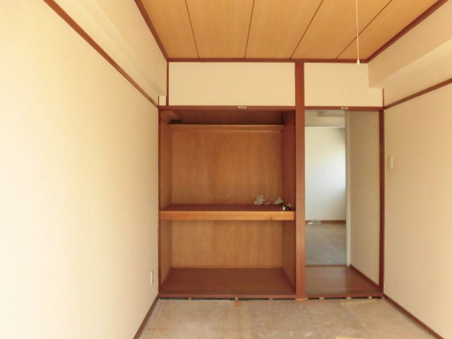 ドルフケンマート ベッドルーム