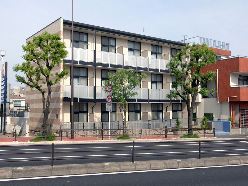 レオパレス多摩川 301号室 外観