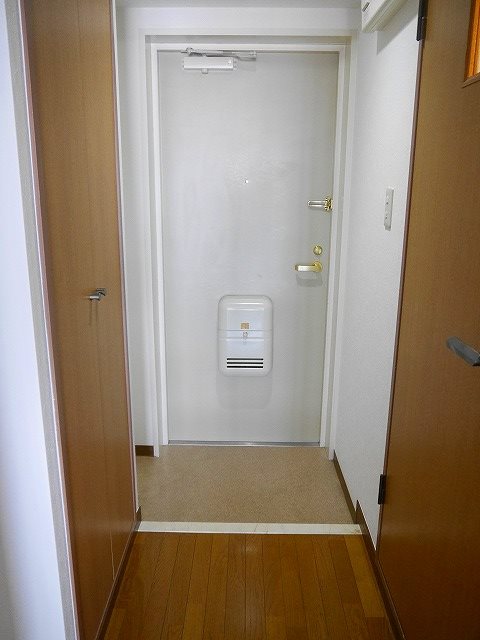 カーサ大井町 玄関