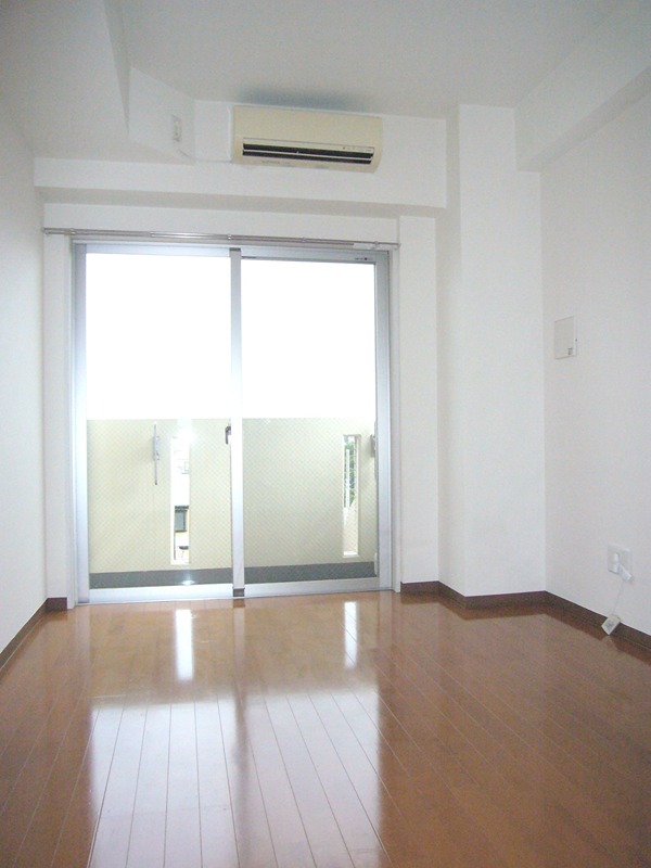 CASA MIA NAKANOBU リビング