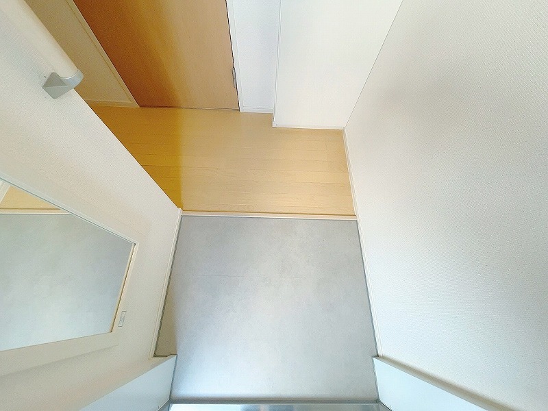 クレイノＺＥＲＯ　３ 玄関