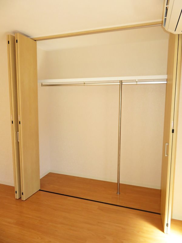 アートグラスビル ベッドルーム