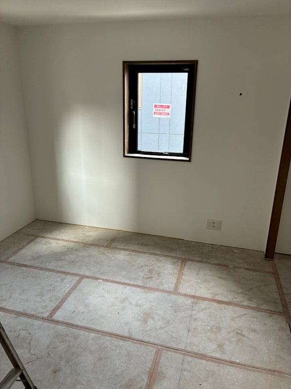 CREST COURT その他1