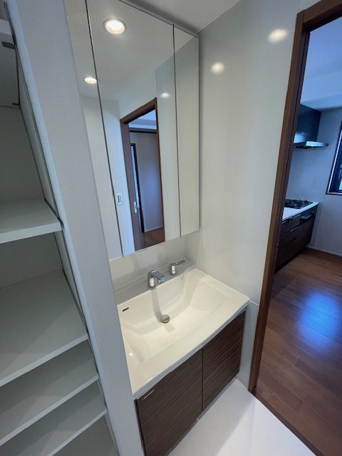 CREST COURT その他6