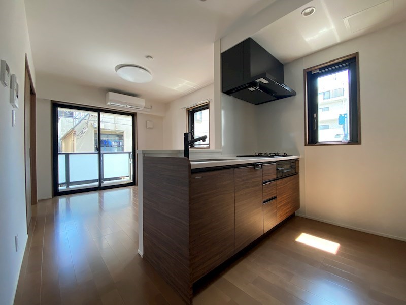 CREST COURT　TOGOSHI リビング