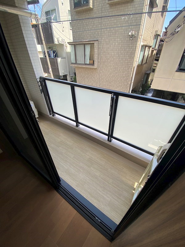 CREST COURT　TOGOSHI ベランダ