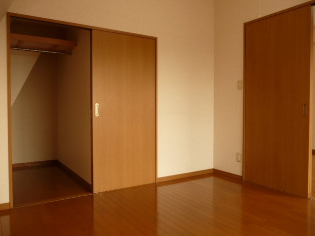 メゾン・エルーセラ ベッドルーム