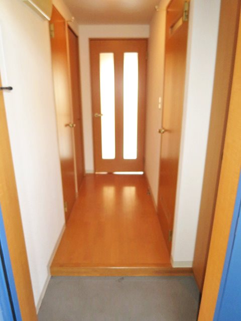 カナルマルテ 玄関