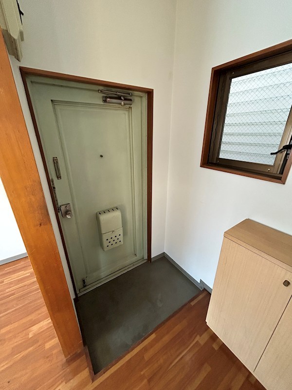 三友ハイツ 玄関