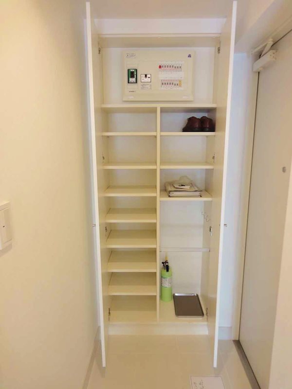 カスタリア大森Ⅲ 玄関