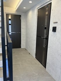 STRIPES東大井 玄関