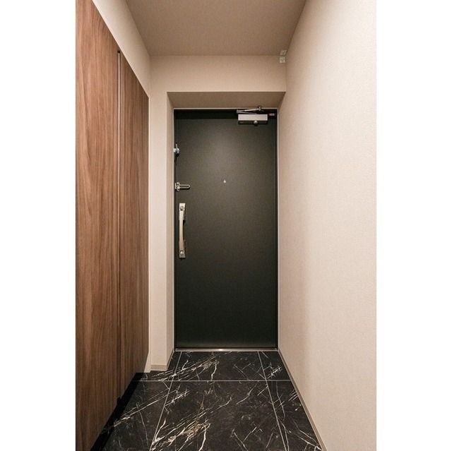 ウェルスクエア西大井 玄関