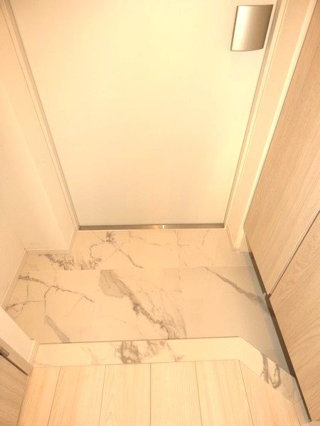 コンフォリア二葉  玄関