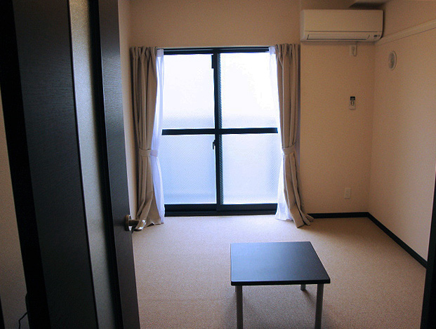 レオネクストみやこ リビング