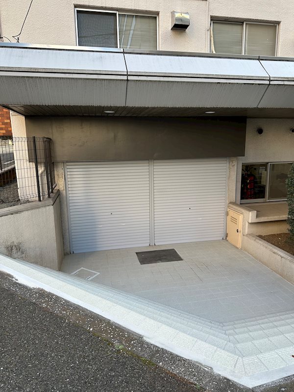 第一新世界ビル 玄関