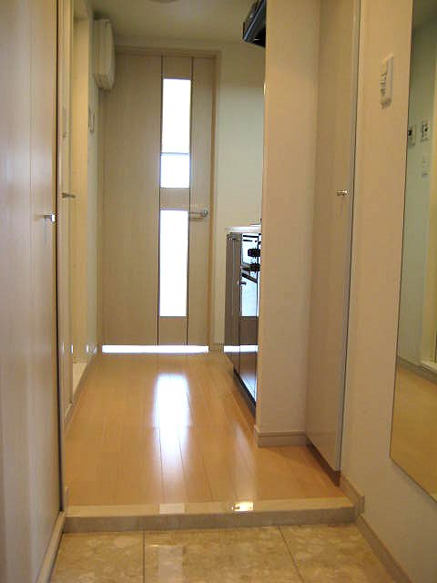 ガーラ・シティ大井町  玄関