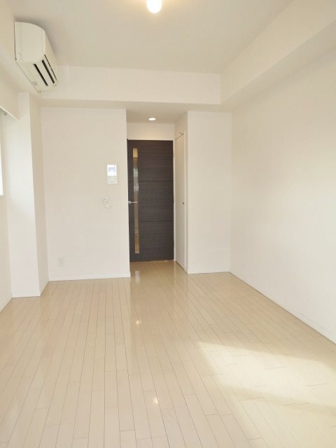 パークキューブ大井町 リビング