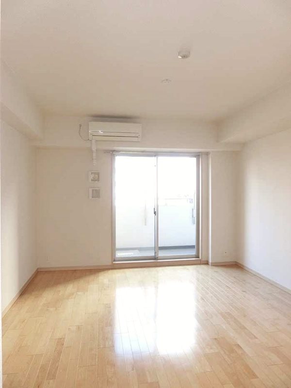 カスタリア大森 玄関