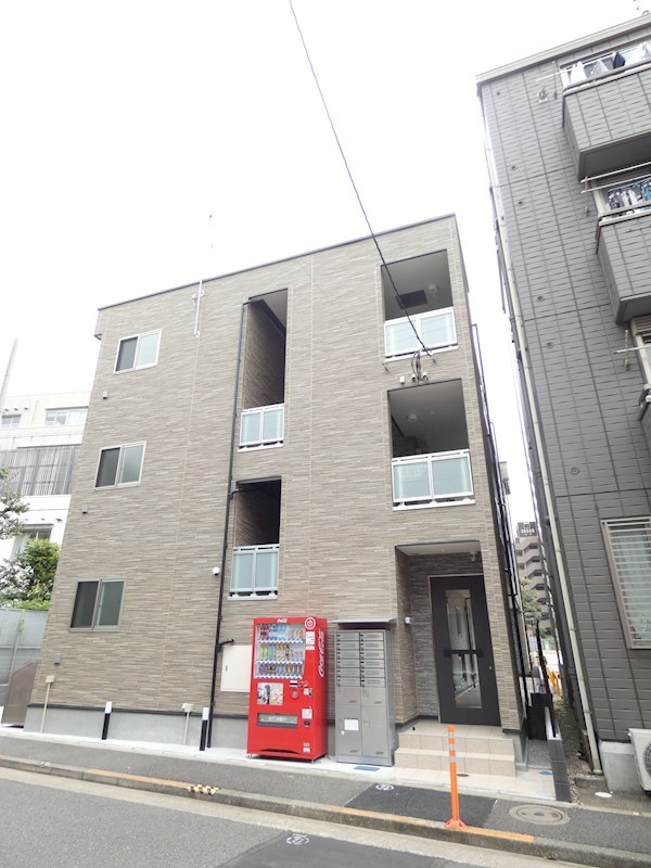 アヴニール 102号室 外観