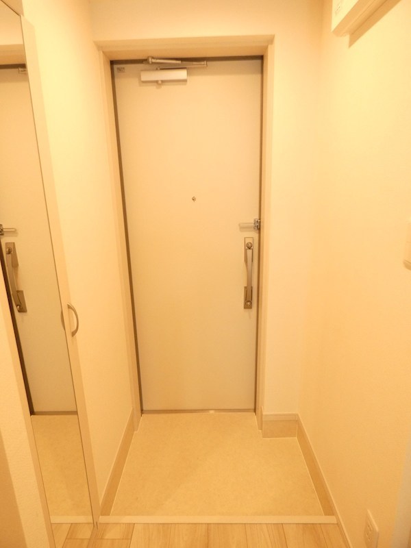 アヴニール 玄関