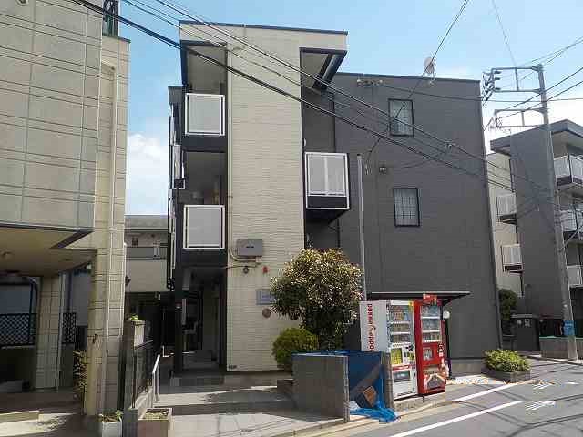 レオパレスボヌール 302号室 外観