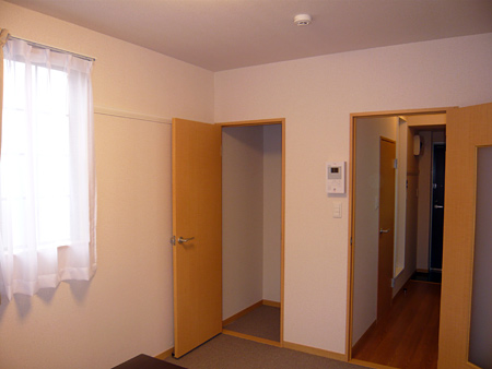 レオパレスボヌール リビング