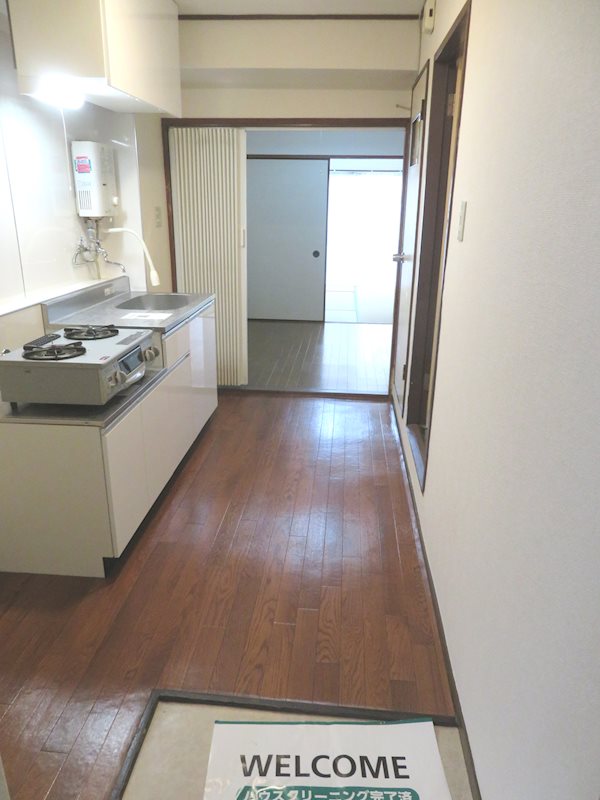 二葉ハイツ 玄関