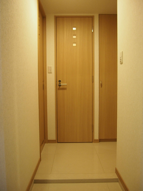 ルーブル旗の台弐番館 玄関