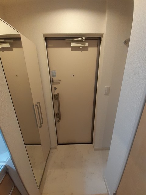 ネオ　サングレース 玄関