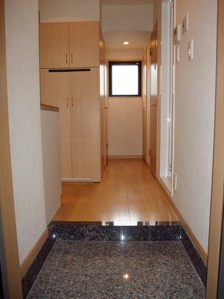 ルーブル蒲田弐番館 玄関