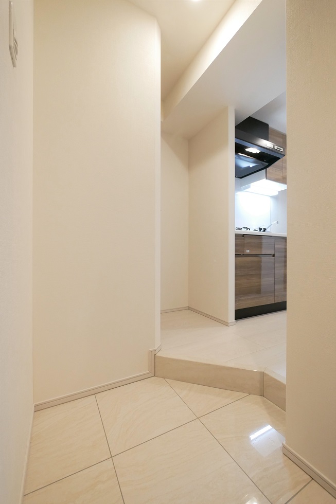 アークマーク大森町アジールコート 玄関