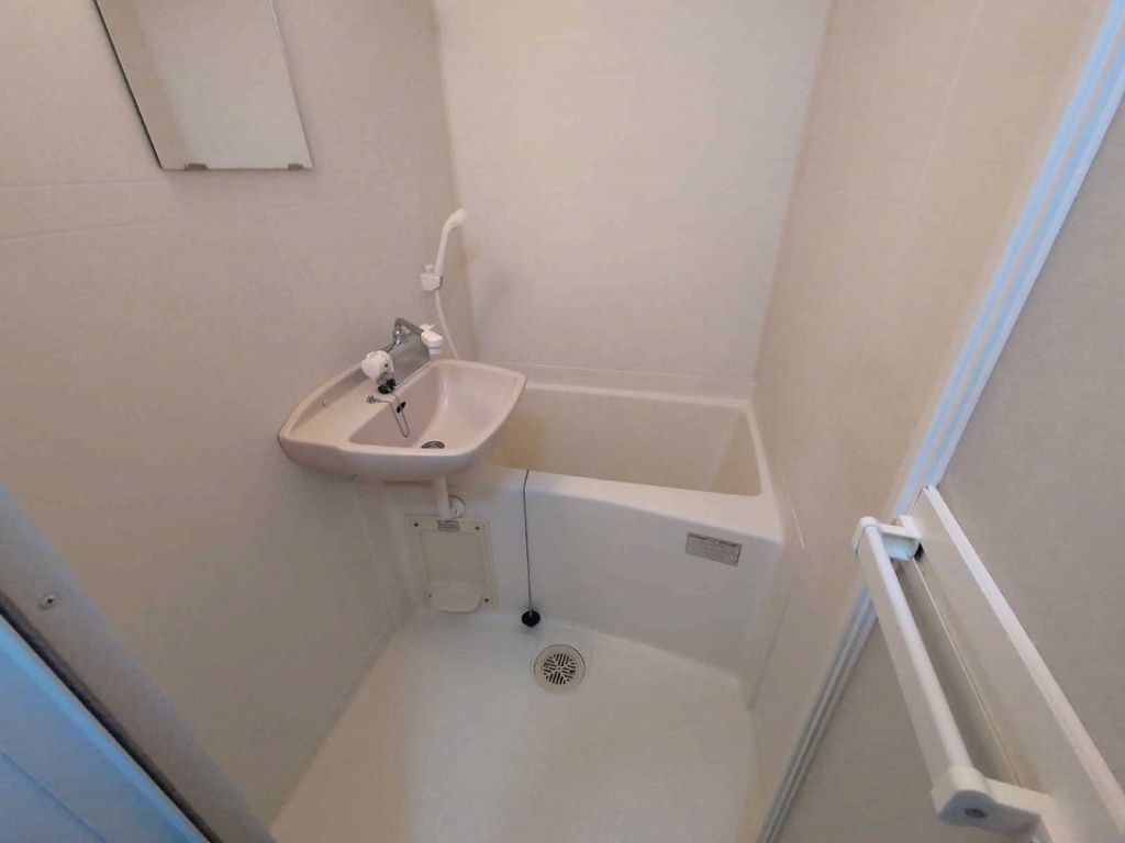 レオパレスフォンターナ 風呂画像