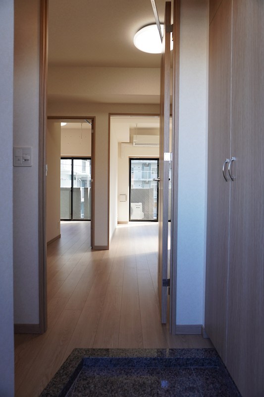 ルーブル大鳥居六番館 玄関