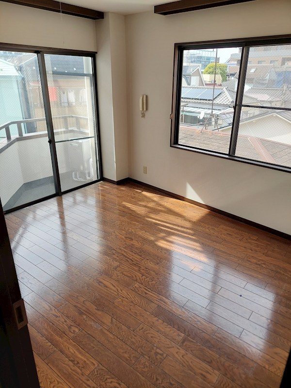 岡ビル  ベッドルーム