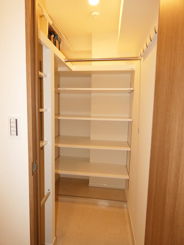 フレンシア目黒洗足 玄関