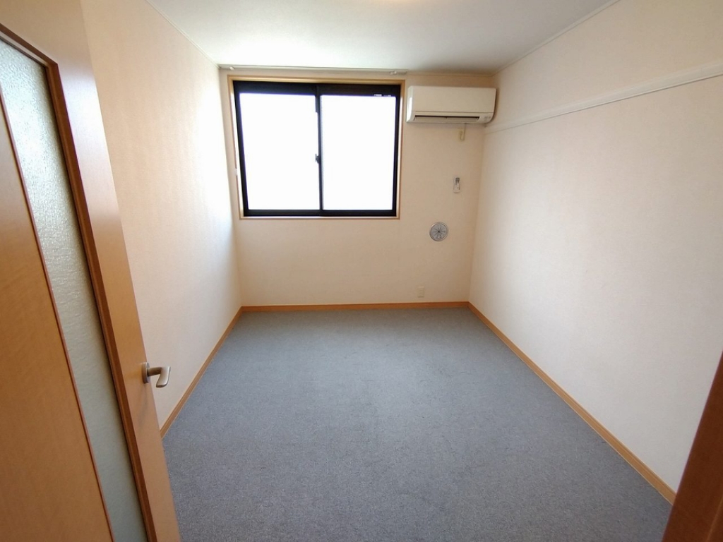 レオパレスシード石川台 リビング